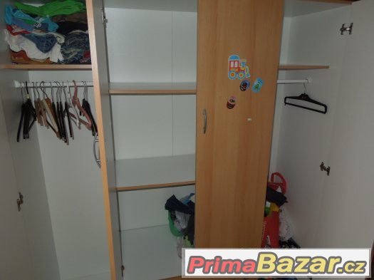 šatní skříň čtyřdveřová šatní skříň čtyřdveřová