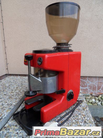 la-pavoni-mlynek-na-kavu