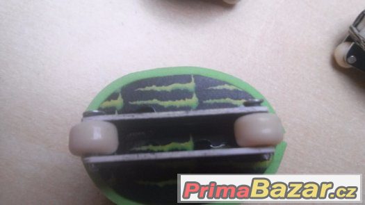 Fingerboardy + finger kolečkové brusle