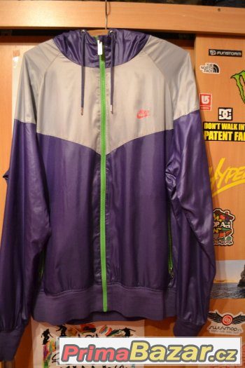 NIKE WINDRUNNER