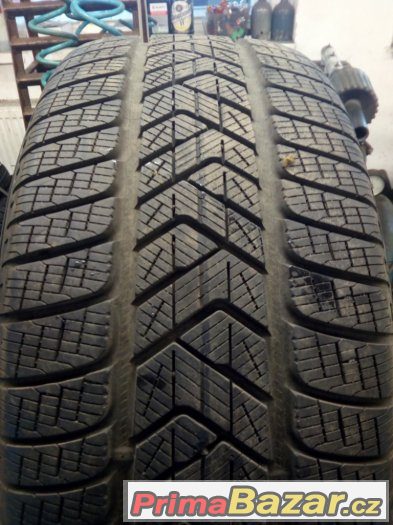 255/55/18 PIRELLI scorpion