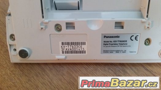 Systémový digitální telefonní přístroj Panasonic KX-T7633CE