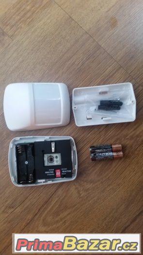 Bezdrátový detektor pohybu Jablotron JA-60P Bezdrátový detektor pohybu Jablotron JA-60P