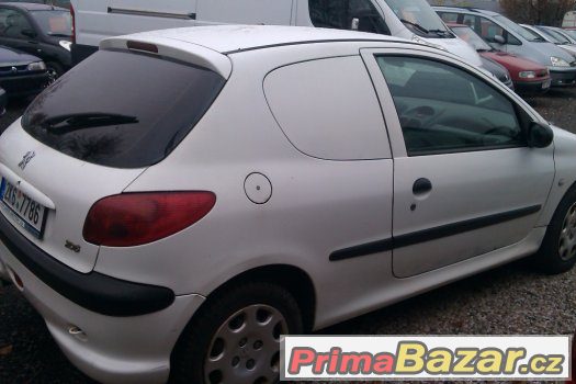 PEUGEOT 206 1,1i - Pickup r.:2005