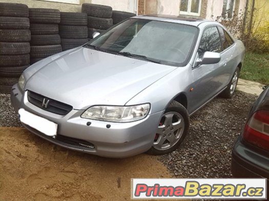 Honda Accord Coupe na náhradní díly motor j30a1 rv. 1999