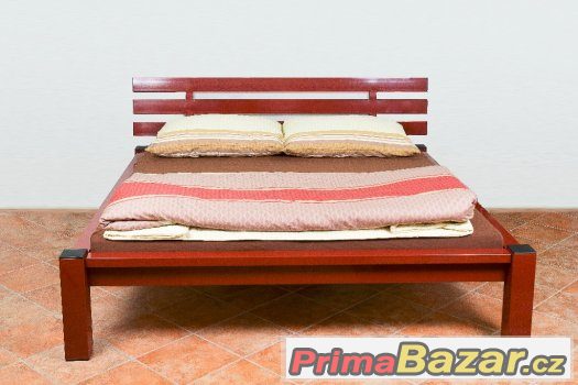 Robustní kovová postel