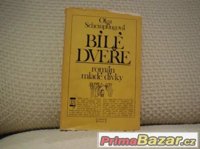 BÍLÉ DVEŘE