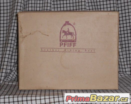 Jezdecká pérka PFIFF NOVÉ přetahovací různé velikosti Jezdecká pérka PFIFF NOVÉ přetahovací různé velikosti