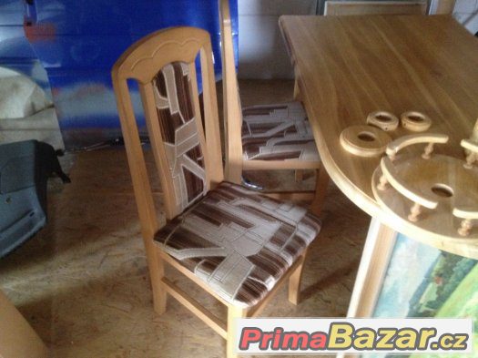 dubový stůl a 4 židle