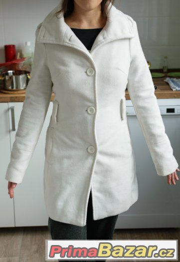 Bílý kabát