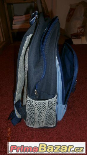 Batoh školní modrý, vyztužená záda - hezký, vhodný pro 1.st.