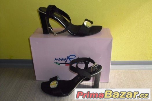 Černé sandály Verra Pelle