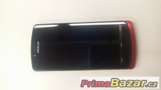 Nokia 700