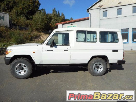 Nabízím Toyota Land Cruiser HZJ 78