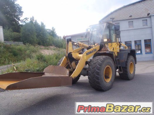 Nabízím Komatsu WB 200 čelní nakladač