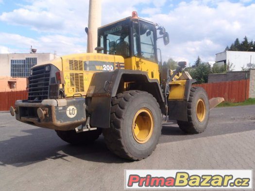 Nabízím Komatsu WB 200 čelní nakladač