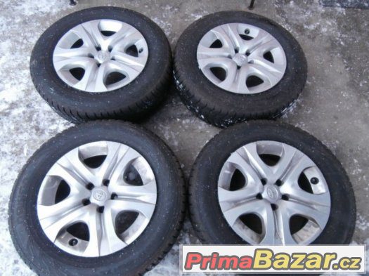 Zánovní sada rozteč 5x114.3 Toyota RAV4 vel.17  za 4ks