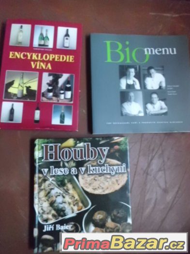 2 kuchařky a encyklopedie vína