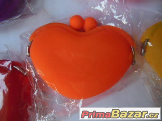 Barevné peněženky 1 ks - 20,-Kč Barevné peněženky 1 ks - 20,-Kč