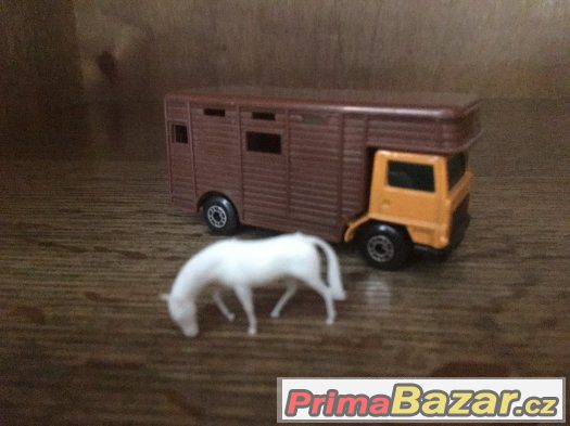 Matchbox SF 40 Horse Box