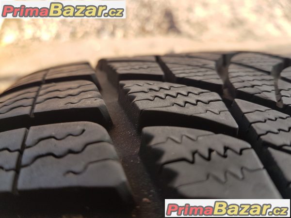 zánovní pneu dot2915 Dunlop sp sport 3D 205/60 r16 92h