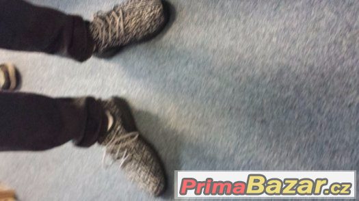 yeezy-pirate-black-vel-42-43-44