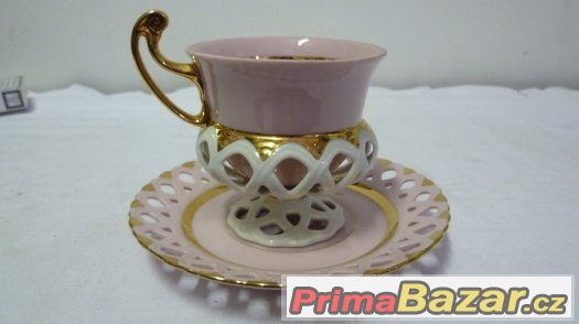 Horní Slavkov růžový porcelán šálek Byzant tvar