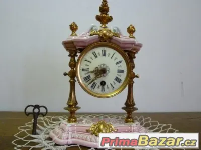 Porcelánové sloupkové hodiny Lenzkirch 1882
