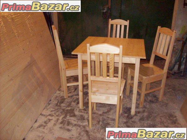 masivni stoly a zidle