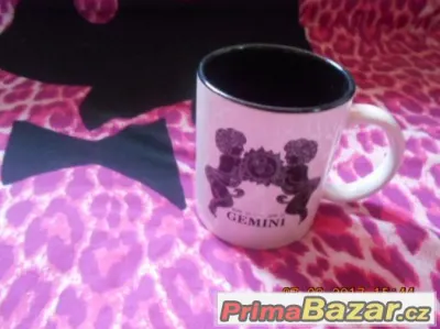 Hrneček BLÍŽENCI porcelán