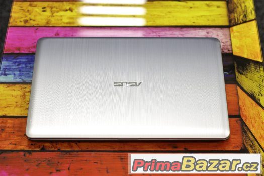 Předváděcí notebooky 13 ks Asus F540SA s Win a zárukou 2 r.