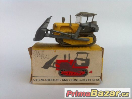 Prodám buldozer URTRAK německý-plastoví Prodám buldozer URTRAK německý-plastoví