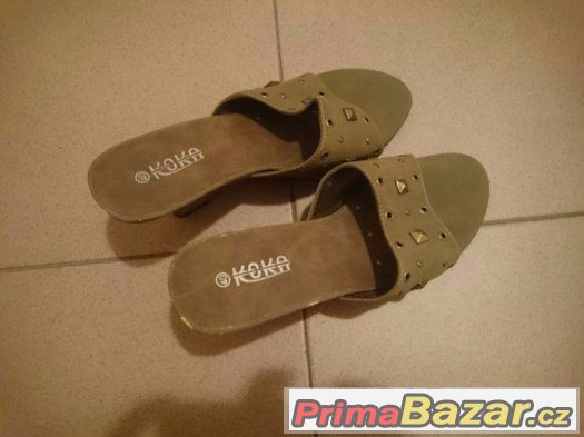 Pantofle na klínku Pantofle na klínku