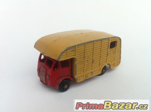 Prodám kovoví model MATCHBOX No.  35 MARSHALL Horse box MK7