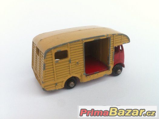 Prodám kovoví model MATCHBOX No.  35 MARSHALL Horse box MK7