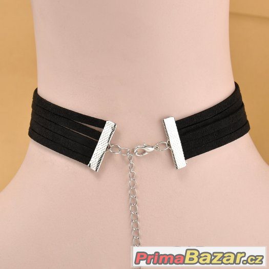 Krásný černý několikanásobný tattoo choker