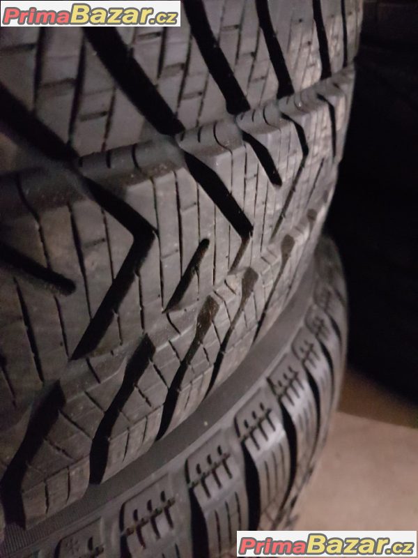 sada plechy disky s pneu Pirelli 210 5x112 3C0601027be 6.5jx16 et42