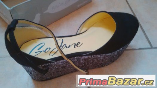 Letni na platforme botky Letni na platforme botky