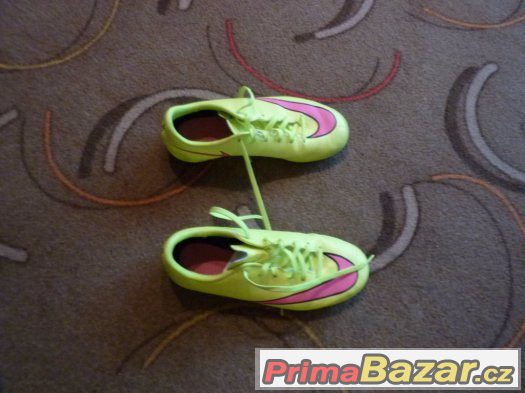 Dětská sálová obuv Nike EUR 35,5 - kopačky