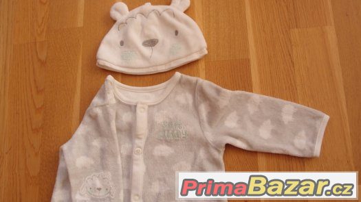 Krásný komplet zn. Mothercare vel.62(0-3m)