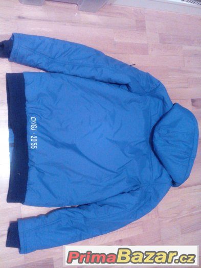 Zimni bunda vel.176(M-L) Zimni bunda vel.176(M-L)