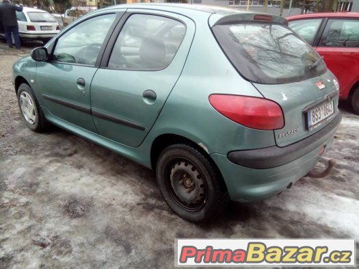 Prodám nebo vyměním Peugeot 206 1.1 44 kw, benzín, r.v 2000