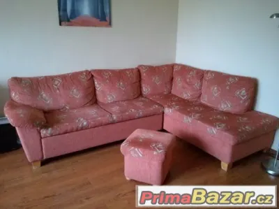Prodám rohovou sedačku s taburetem