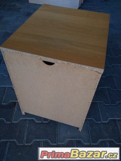 8 x POSTEL IKEA MALM + NOČNÍ STOLEK + LAŤKOVÝ ROŠT + MATRACE 8 x POSTEL IKEA MALM + NOČNÍ STOLEK + LAŤKOVÝ ROŠT + MATRACE