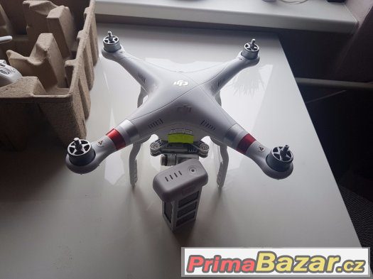 DJI Phantom 3 advanced + baterie navíc