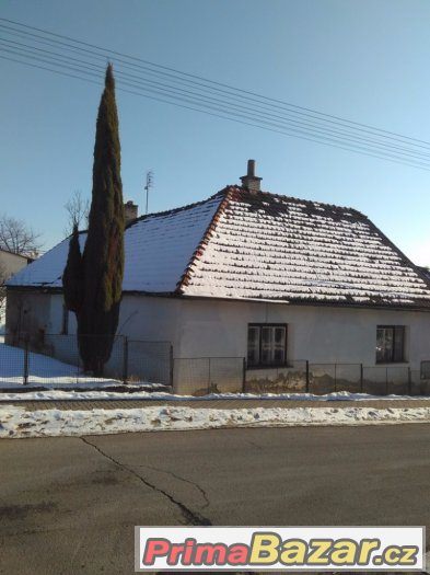 Dům pro rekonstrukci 4+1,+hosp. objekty, 820 m2, RK NE