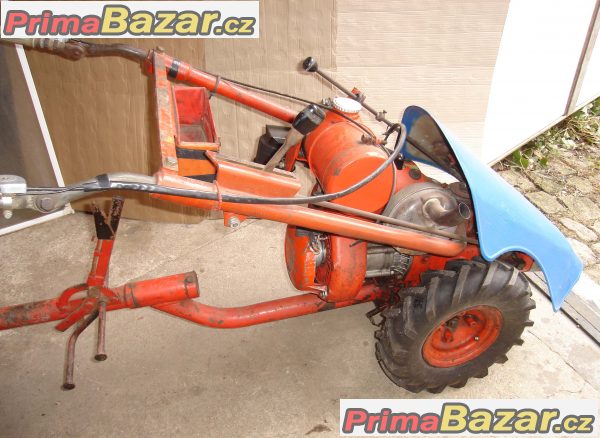 Prodám malotraktor MF 70 s příslušenstvím