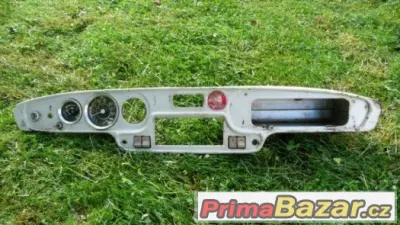 Škoda 1202 combi,palubní deska