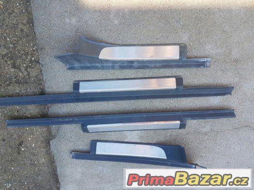 Mercedes Benz S320 W220 lišty prahů Mercedes Benz S320 W220 lišty prahů