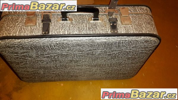 prodám různé věci- náčiní do kuchyně apod. prodám různé věci- náčiní do kuchyně apod.